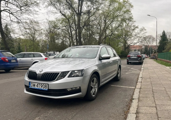 Skoda Octavia cena 50500 przebieg: 182000, rok produkcji 2017 z Wrocław małe 137